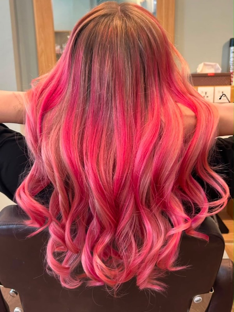 Pink fashion colour